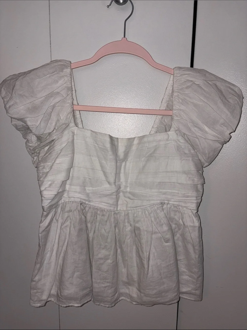 Abercrombie & Fitch White Puff-Sleeve Peplum Blouse